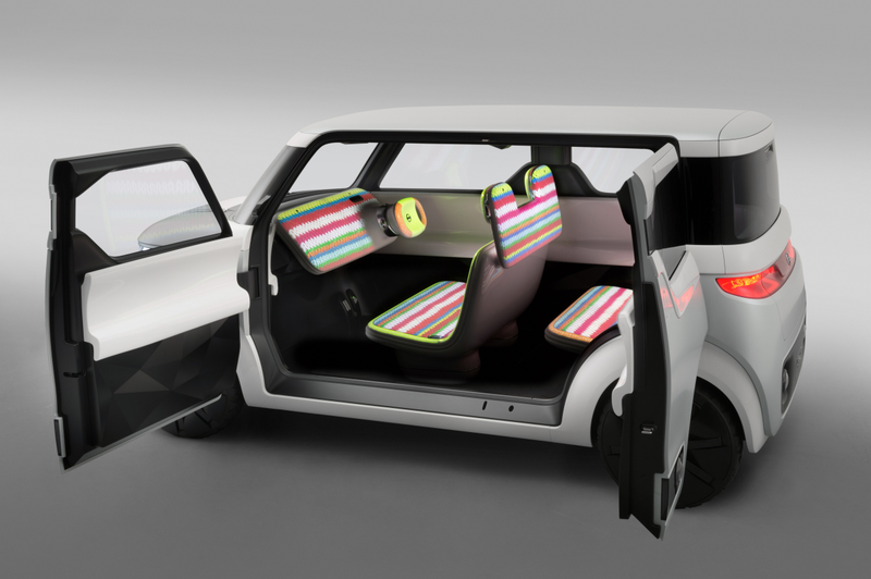 Illustration for article titled Just About Every Surface Inside Nissan's Concept Car Is a Screen Display